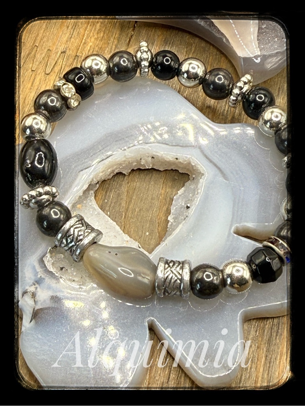 Black onyx luxury beaded bracelet + Ando bruja 🧙‍♀️